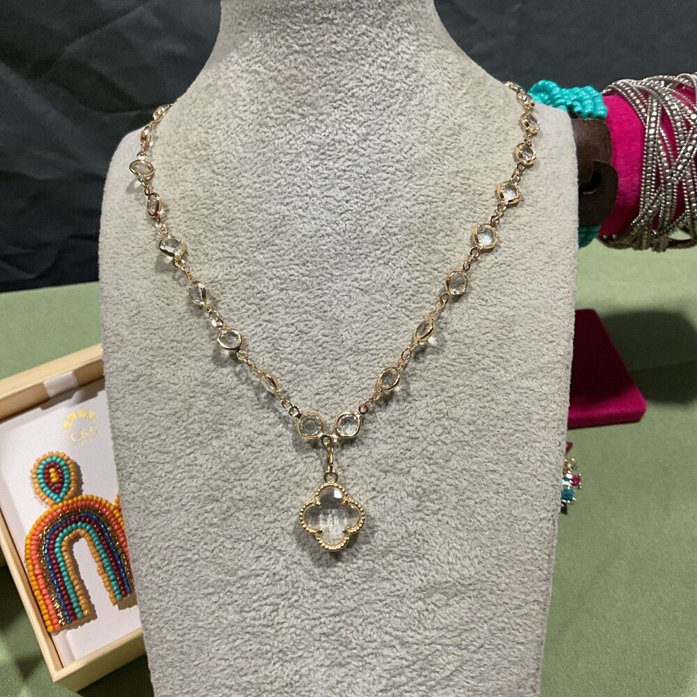 Faceted Crystal Quatrefoil Pendant Necklace Gold Tone Bezel Set Adjustable Clasp